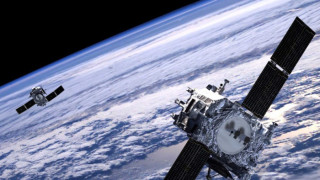 НАСА намери космически кораб около Луната