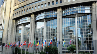ЕС съкращава парите за Анкара