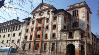 В Пловдив започва укрепване на разрушения тютюнев склад