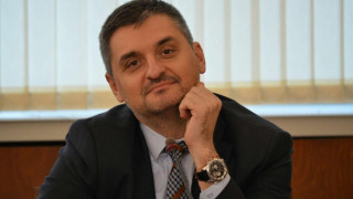 Добрев: Законът за образованието е унижение за българския учител