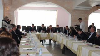 Министър Бозуков: Правим всичко възможно да платим помощта за тютюна до края на април