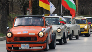 100 се пуснаха на "Трабант фест"