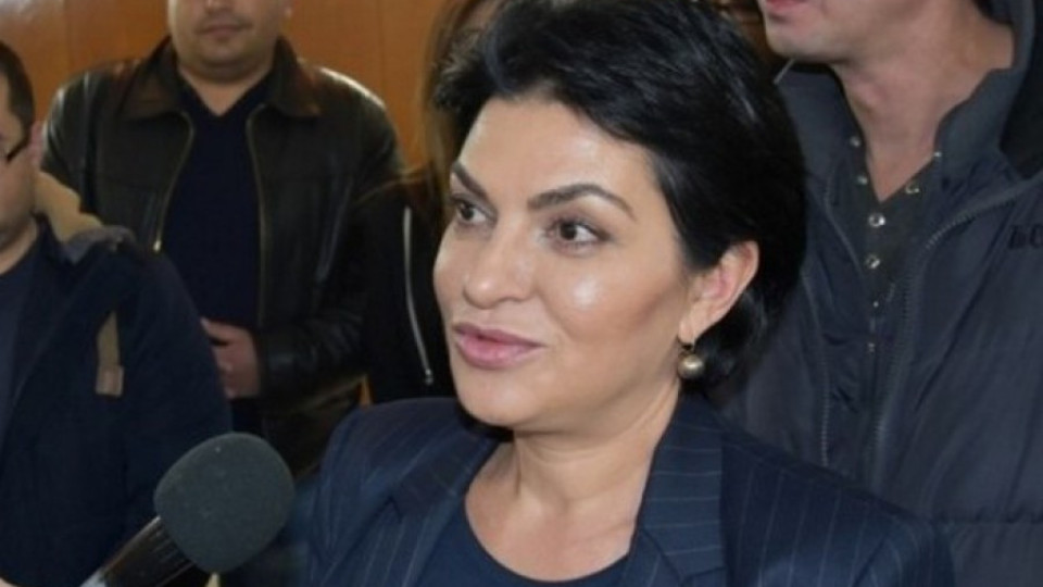 Велислава Кръстева: ДОСТ е дребна злоба и огромни комплекси | StandartNews.com