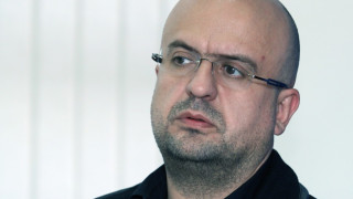 Патриотизмът не е запазена територия за една партия