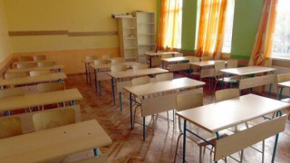 Търновалийски: Недопустимо е учител с 10 години стаж да получава 330лв. заплата