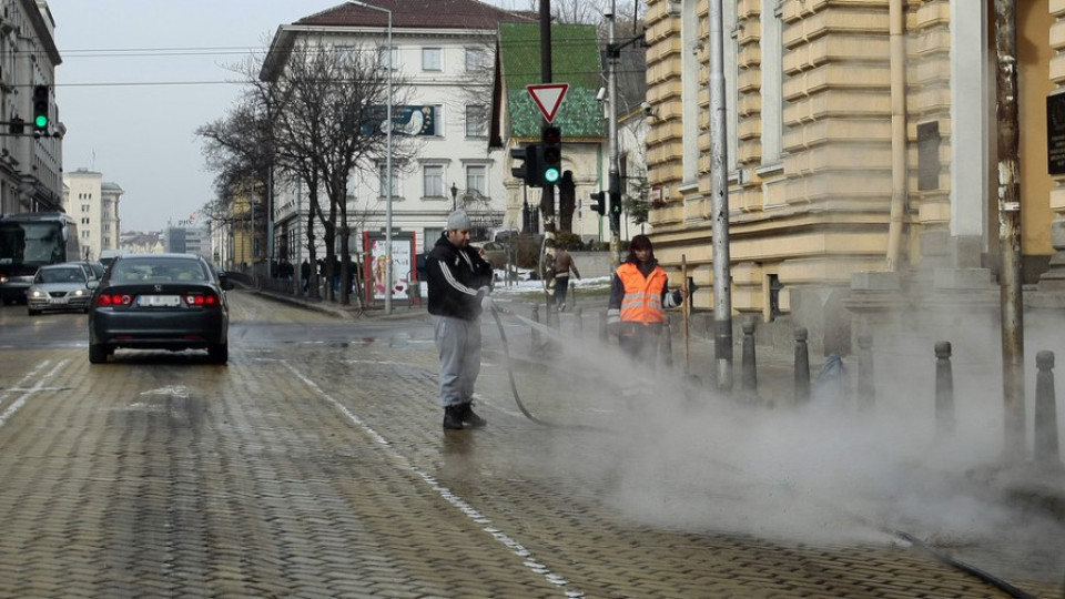 Започна пролетното миене на софийските улици | StandartNews.com