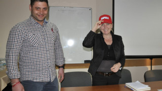 Елена Йончева заведе дело срещу Бойко