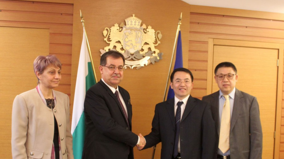 Китай има интерес в отглеждането на тикви и чесън в България | StandartNews.com
