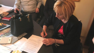 Манолова лично написа споразумението на миньорите от Оброчище