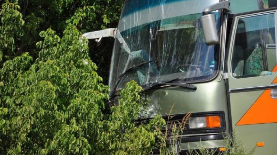 Български автобус катастрофира в Унгария | StandartNews.com