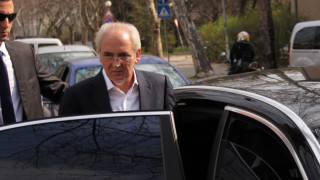 ГЕРБ бие ДОСТ за вота от чужбина