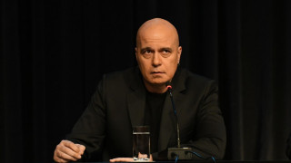 Слави: Само щях да изчета писмото
