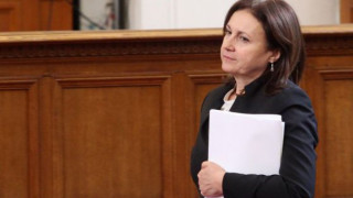 Ексвътрешният министър отпада от парламента