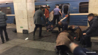 Путин: Обсъжда се версията тероризъм