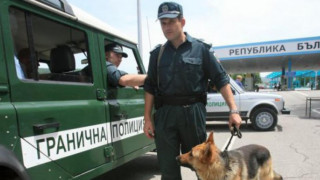 Спипаха 21 нелегални емигранти край Бургас