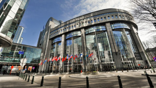 ЕС призова Русия да освободи Навални