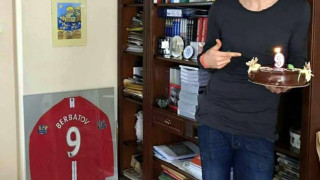 Фондацията на Бербатов стана на девет