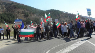 Протeст блокира главния път по Южното Черноморие