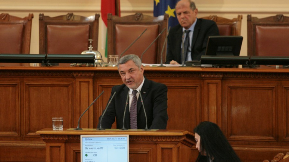 Сименов: Всичката му работа на Слави е некадърна | StandartNews.com