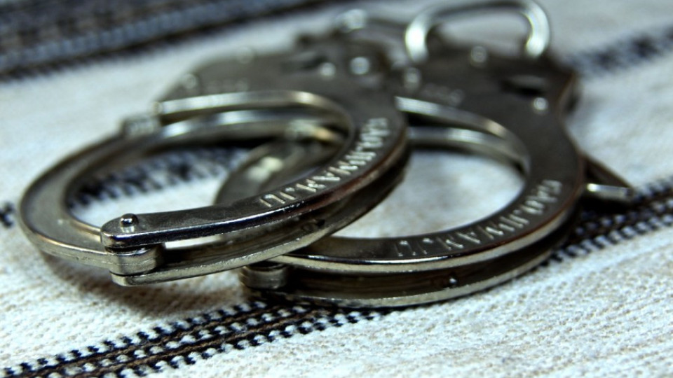 Освободиха двама от биячите на журналисти | StandartNews.com