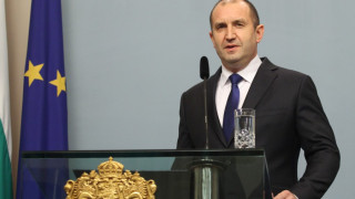 Радев прати съболезнования на Оланд
