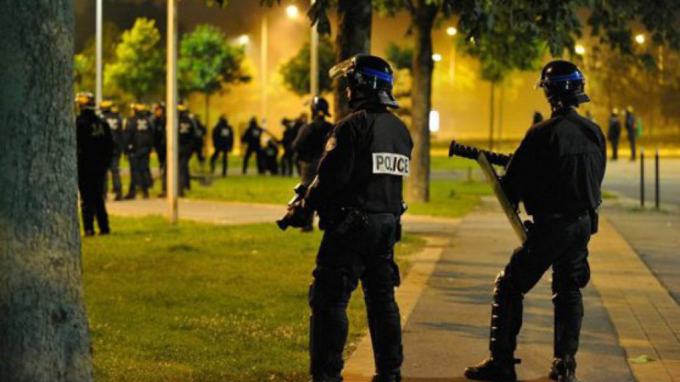Франция засилва мерките за сигурност | StandartNews.com