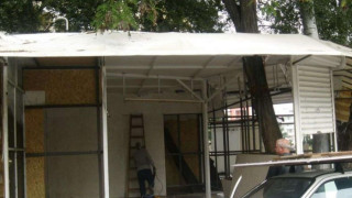 Разчистиха Слънчев бряг от незаконни постройки