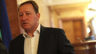 В армията не достигат над 5000 души