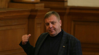 Каракачанов: Поемам поста във време на кризи и рискове