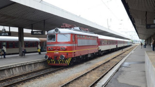 БДЖ пуска 14 400 допълнителни места за Гергьовден