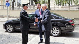 Радев избра Младен Маринов за главен секретар на МВР