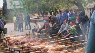 Агнешкото за Гергьовден с великденски цени
