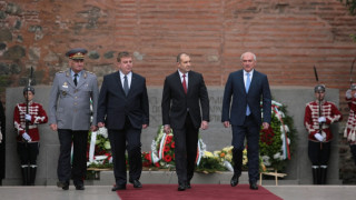 Радев: 2016 г. беше повратна в отношението към въоръжените ни сили