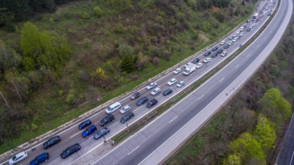 100 000 автомобила се връщат в София | StandartNews.com