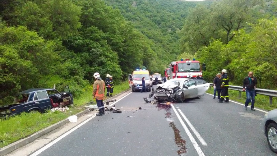 Двама загиха в Кресненското дефиле, дете пострада във Враца | StandartNews.com