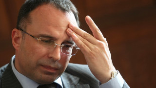 Министър изрева от бюрокрацията