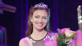 Художничка е новата Царица Роза
