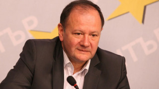 Миков: Погрешен подход е да се разделя парламентарната група и Изпълнителното бюро