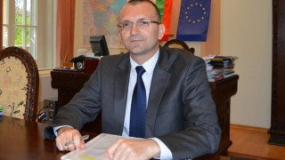 Бутат 11 обекта на плажа в Бургас