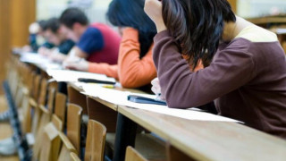 Четвъртокласниците са днес на матура по Човек и общество