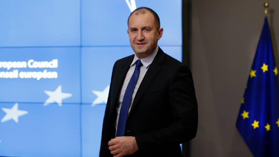 Румен Радев обеща рамо за българите в Украйна | StandartNews.com