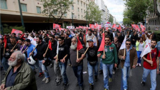 Гърция остава блокирана заради протести