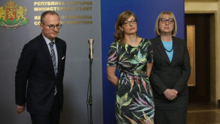 Захариева и Цачева: Не пипаме Конституцията без ясни правила