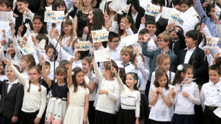 Такева: Българският учител  е човек, който достойно върши своята работа