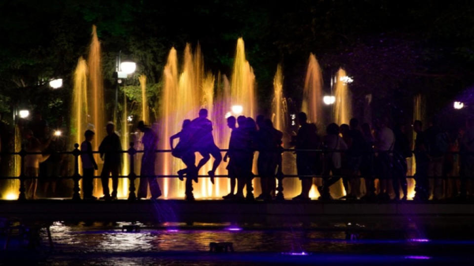 "Канарите" празнуват край фонтаните | StandartNews.com