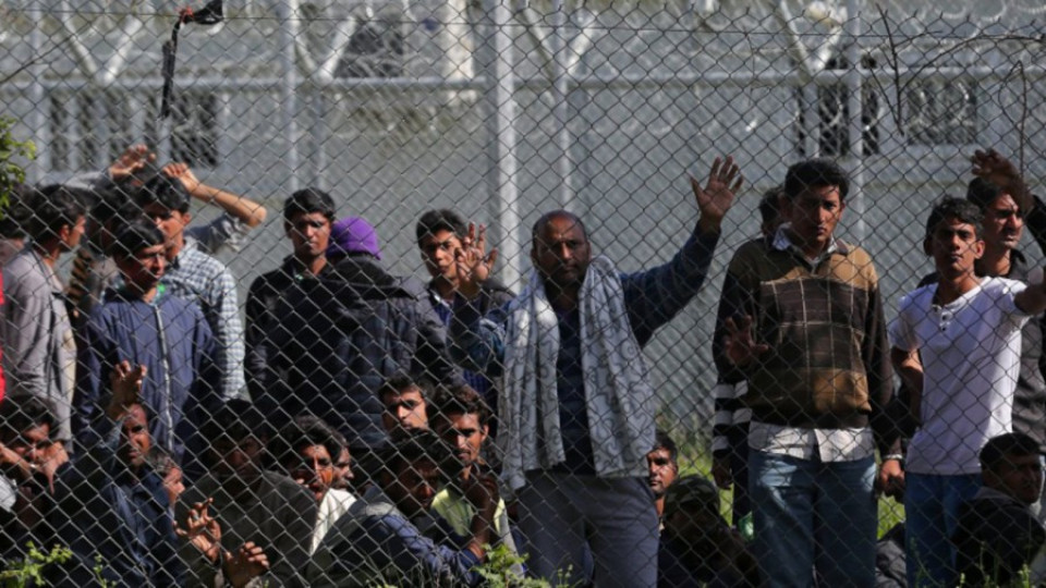 Край на свободното движение на мигранти у нас | StandartNews.com