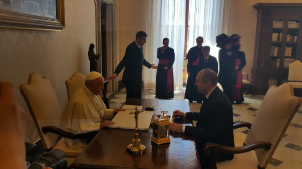Радев се срещна с папата на четири очи (ОБНОВЕНА) | StandartNews.com