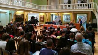 ОТ СЪБИТИЕТО НА "СТАНДАРТ": Здравко Димитров: Носете българщината в сърцето