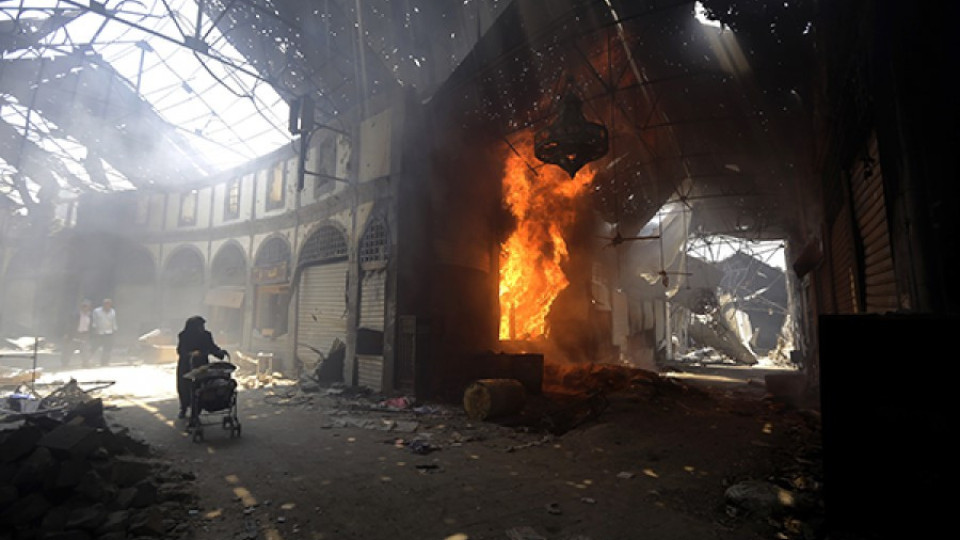 105 души са загинали при въздушни удари над Сирия | StandartNews.com
