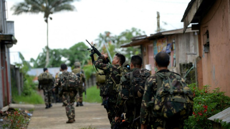 Хиляди бягат от касапницата с ИД във Филипините | StandartNews.com